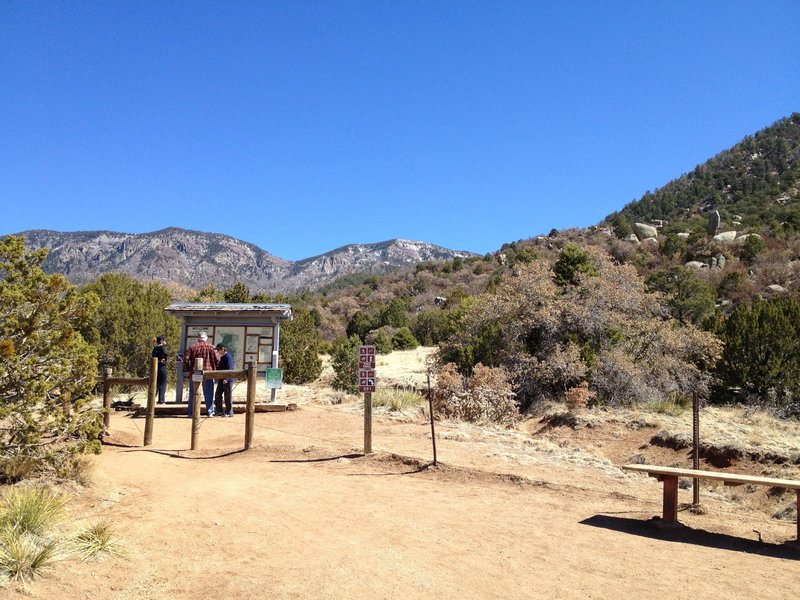 Sandia Wilderness, Pino Trailhead