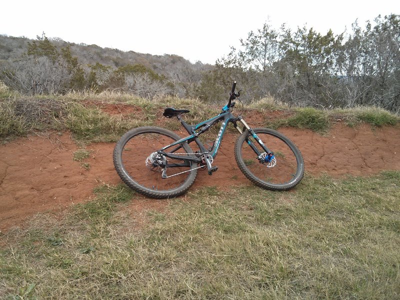 Singletrack berm action