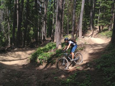 Loop after loop, this trail gets repetitive, but never old.