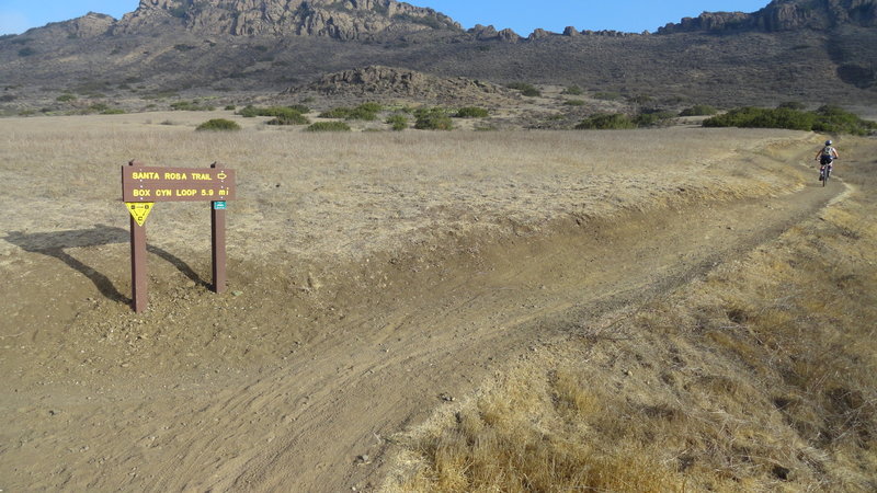 The right turn onto Santa Rosa Trail.