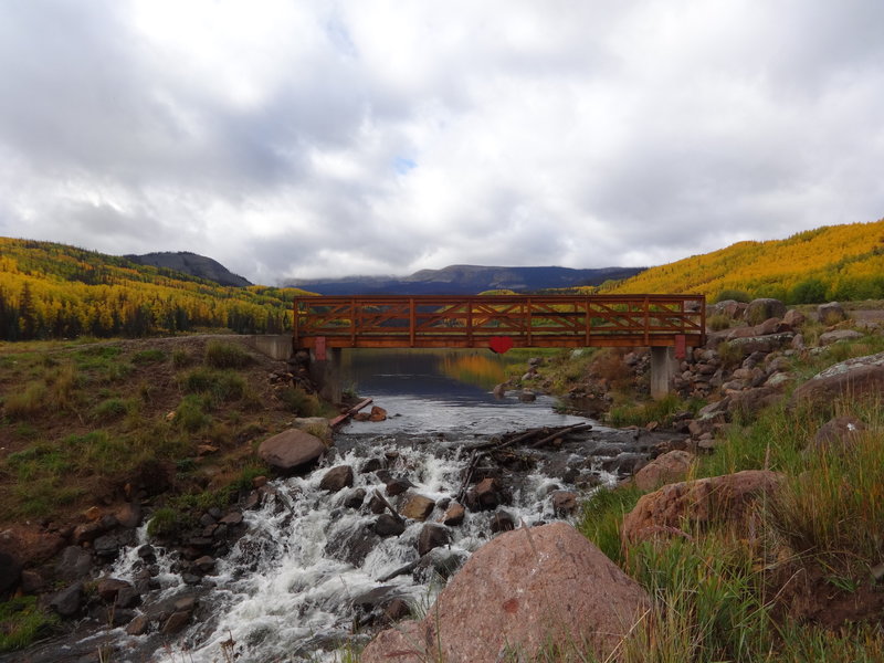 Love Lake in fall