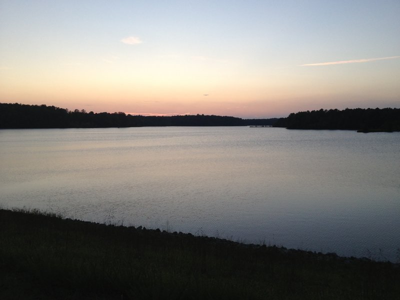 Dusk on top of the dam.