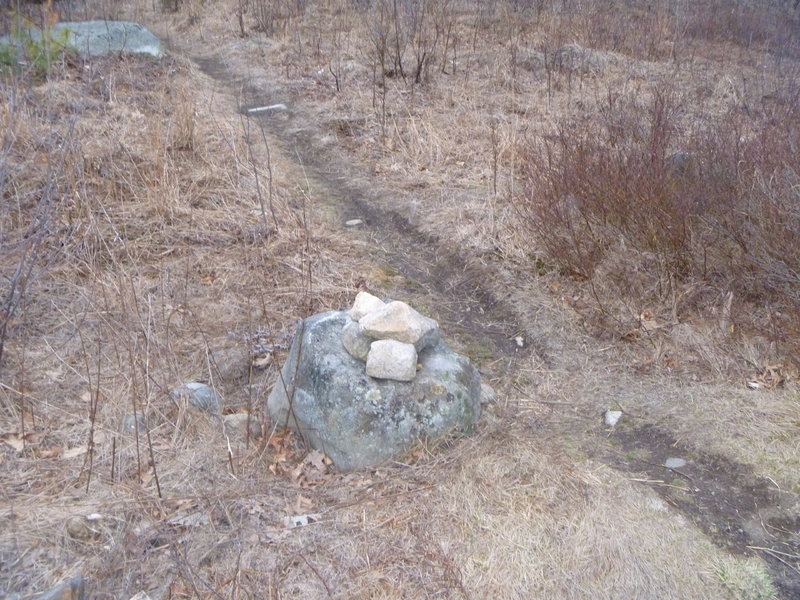 Carn Marking trailhead along the Power Lines Road. This trail can be hard to spot.