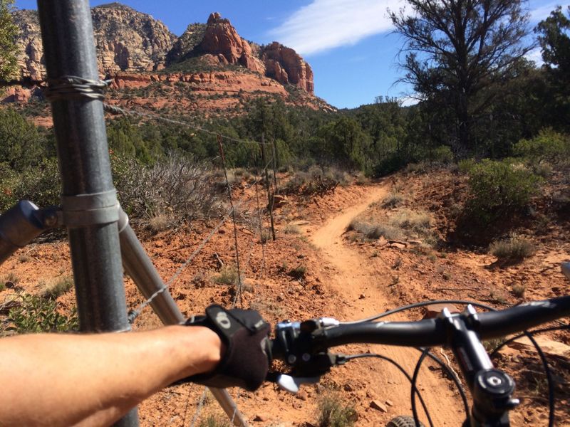 Two Fence trail: well named.