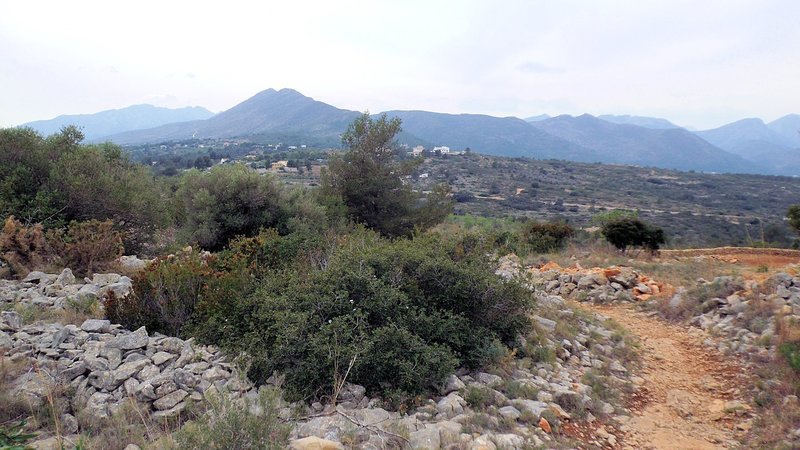 Crest of the first part of singletrack overlooking the Xalon Valley