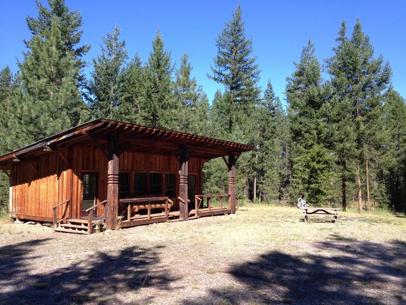 Warming Hut at Chickadee Trailhead