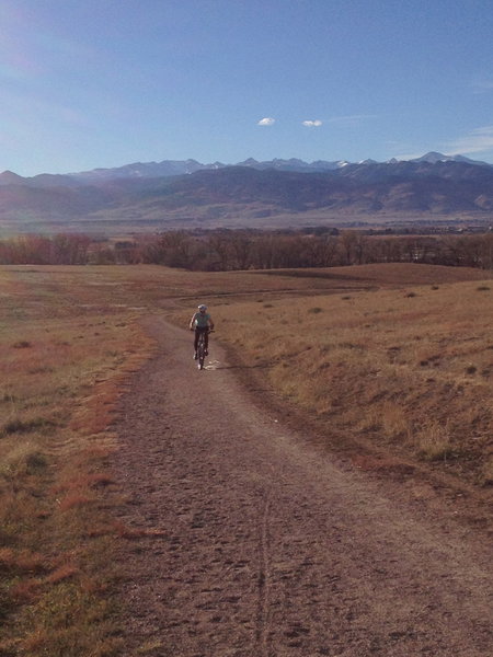 A short climb along the Niwot Loop.  Beautiful views of the front range despite the proximity to a Niwot subdivision.