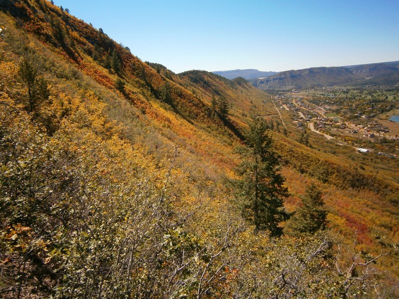 Looking south at Raiders Ridge, fall time, from Skyline trail