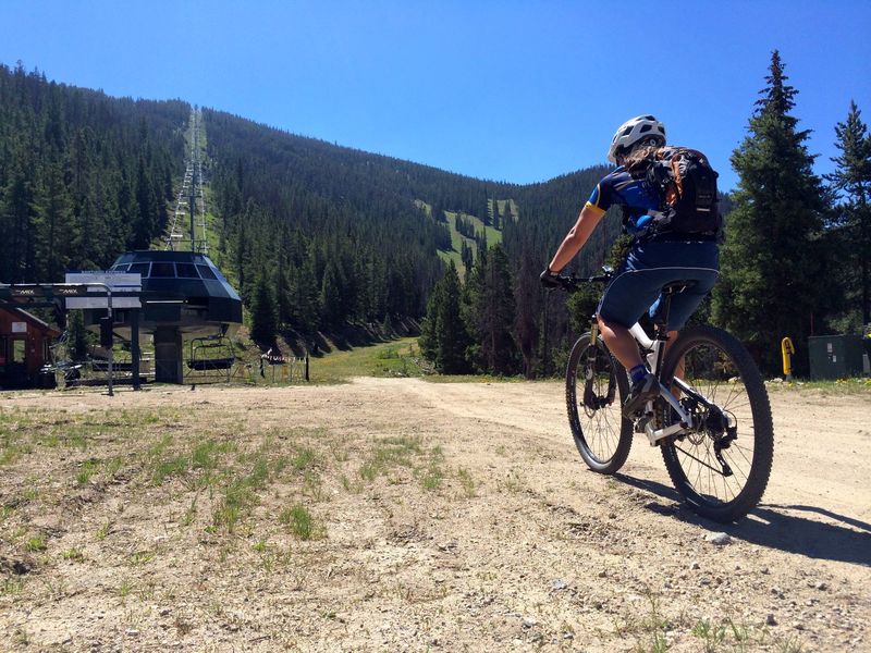 The Santiago lift along Keystone Gulch Road