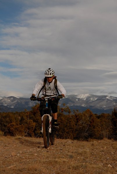 Great dry singletrack in the middle of winter at the La Tierra Trails