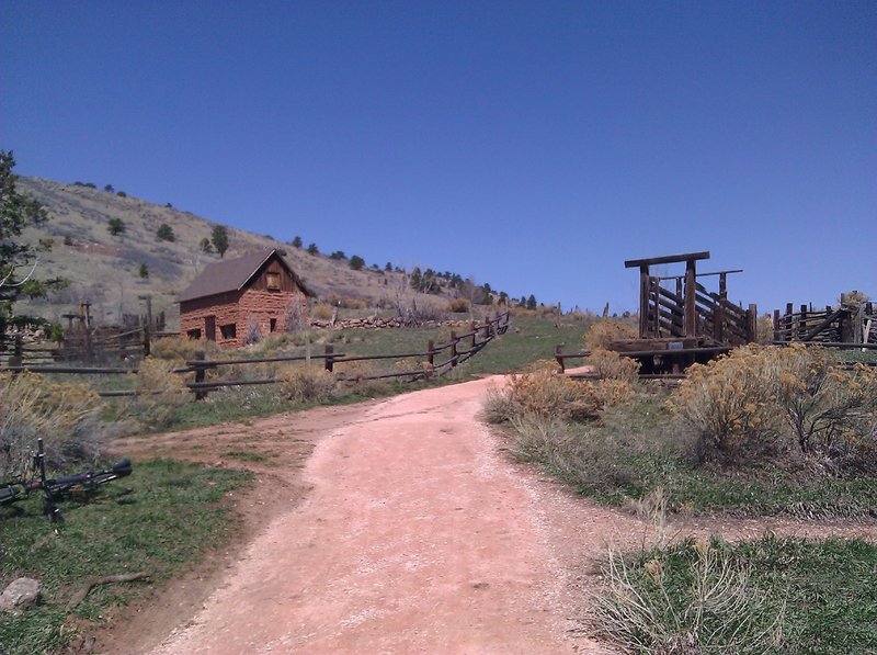 A view of the Swan Johnson trailhead from the Soderberg Open Space parking lot.  The view is looking North.  Follow the trail North to access additional trails at Horsetooth Mountain Park.