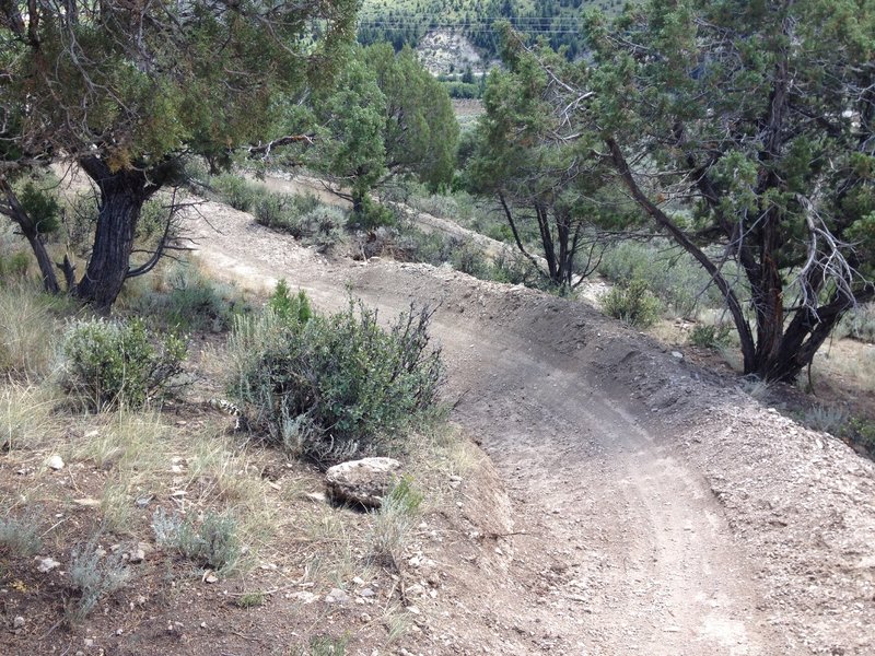 Huge machine built in-sloped corners throughout the entire descent.