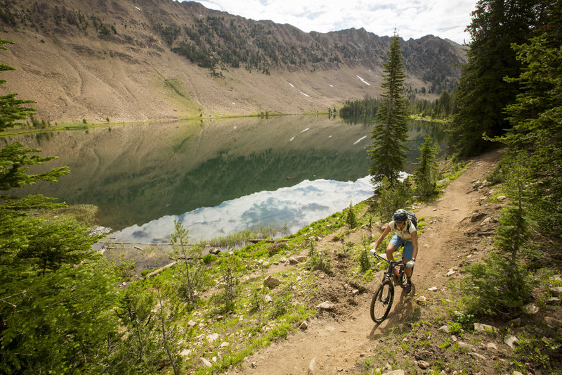 The White Cloud Mountains reflected in Washington Lake.