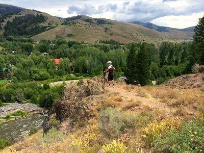 Cool rock outcrop above the Wood River