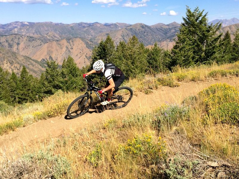 High speed flow on Broadway Saddle Trail