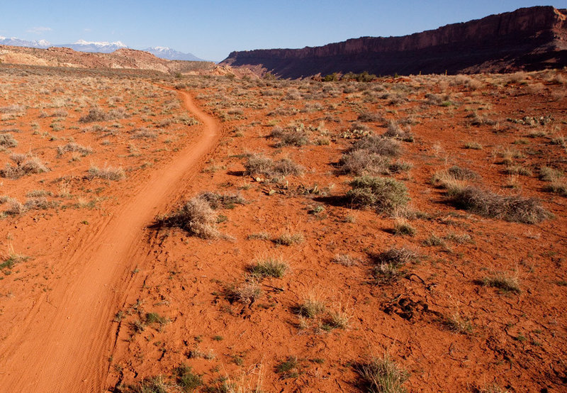 Looking south along Rusty Spur towards Moab