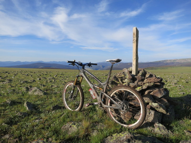 The first of several pictures of my bike leaning against a Colorado Trail cairn on the Jarosa Mesa > Cataract Ridge > West Pole Creek ride.