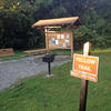 Picnic area and kiosk at Yellow Trail trailhead