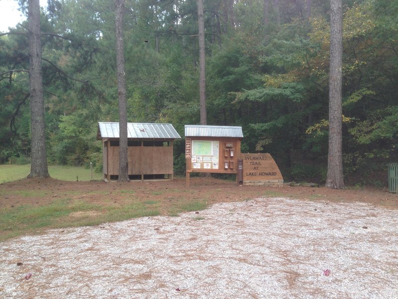 Lake Howard trailhead.