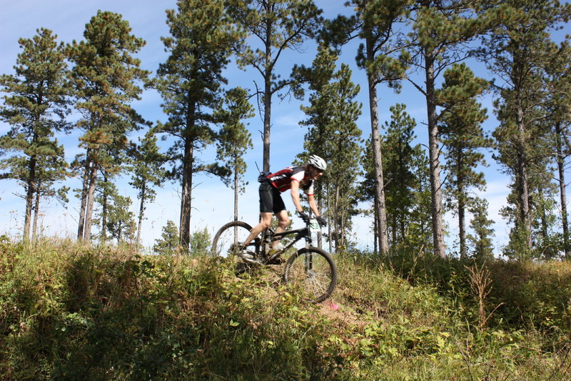 Bearlodge Classic Rider hitting the descent back to Reuter