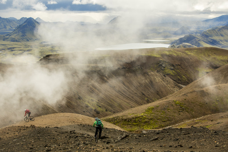 Dropping down to Lake Alftavatn from Jokultungur Pass on the Laugavegur Route.