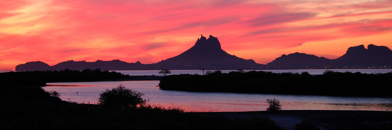 Atardecer en el Estero del Soldado.