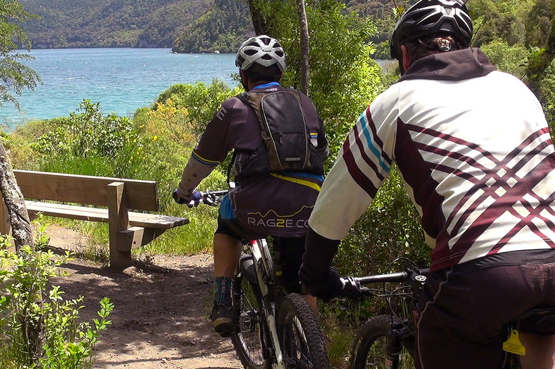 Lookouts on the K2K mountain bike trail with views of Kawakawa Bay