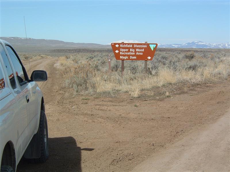 Looking west at indicated intersection. Bear left to access the described start/parking area.