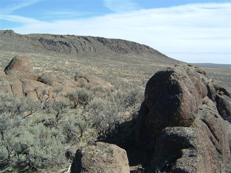 Rock formations and Dinosaur Ridge Trail.