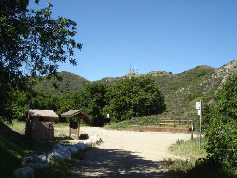 Wilson Canyon Saddle, to the right is Los Pinetos, around the corner is Santa Clara Truck Trail.
