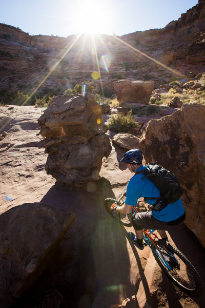 Climbing up through big sandstone boulders on Hymasa trail.