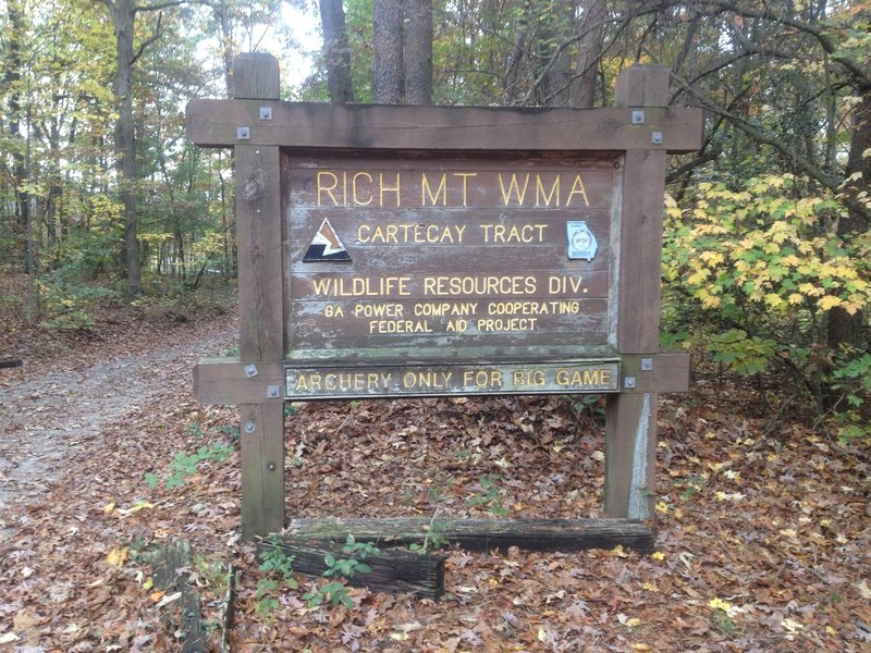 Gravel road entrance to Cartecay Tract off of Martin Road