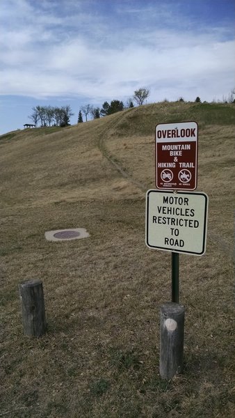 Start of loop in Swimming Beach Parking Lot.