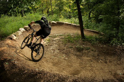 Fashion mountain biking trails