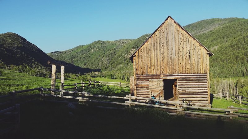 Mad Creek Barn