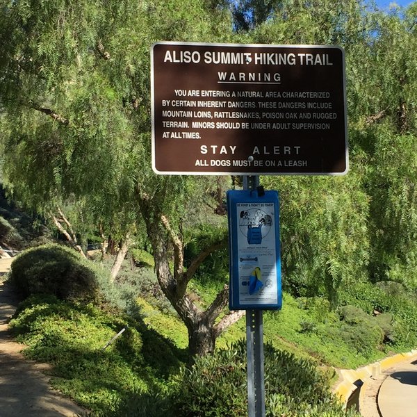 Aliso Summit trailhead sign