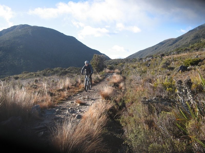 Descending from Perry Saddle to Gouland Downs