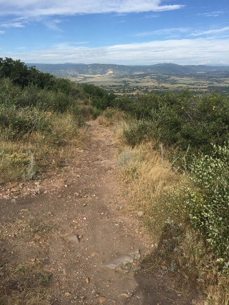 Descent on the north side of the trail.