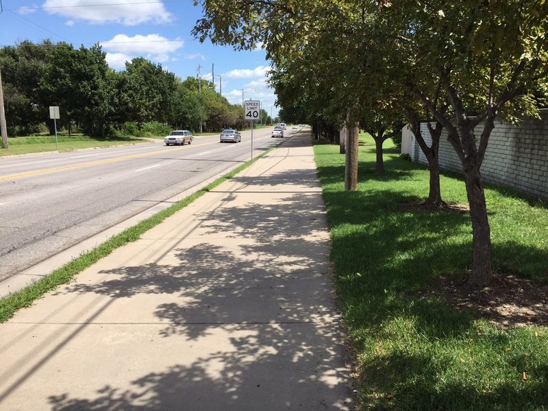 Nice wide path, just watch out for cars at the street crossings