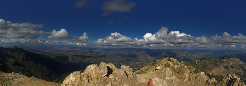 360-degree views from the summit of Ben Lommond!!