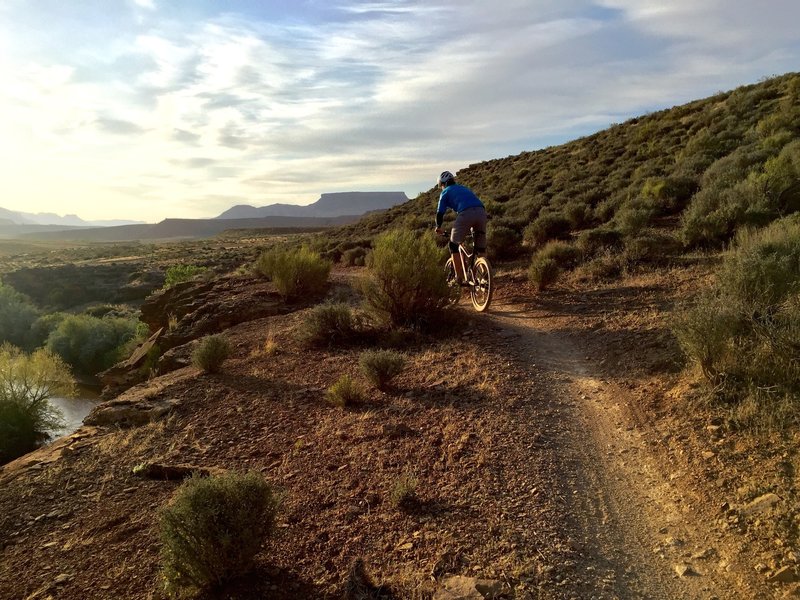 One of the better sunrise rides ever! This trail is truly a "JEM"!