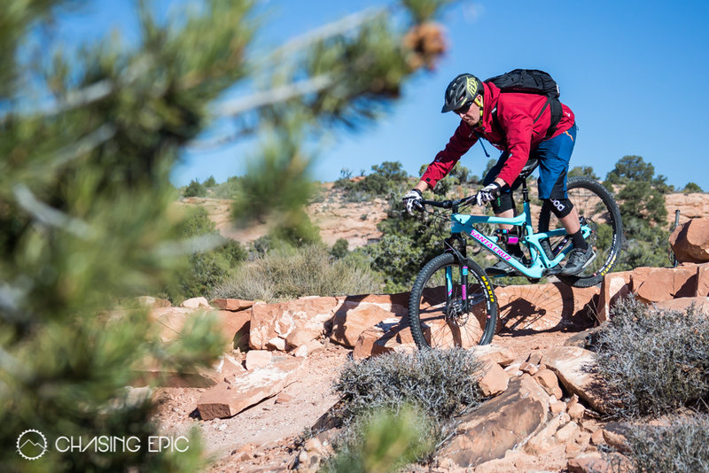 Above the singletrack section, Porc Rim has ledges everywhere... the fun kind.