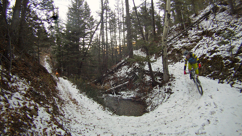 Awesome turns through a snowy patch of the Rainbow Trail.