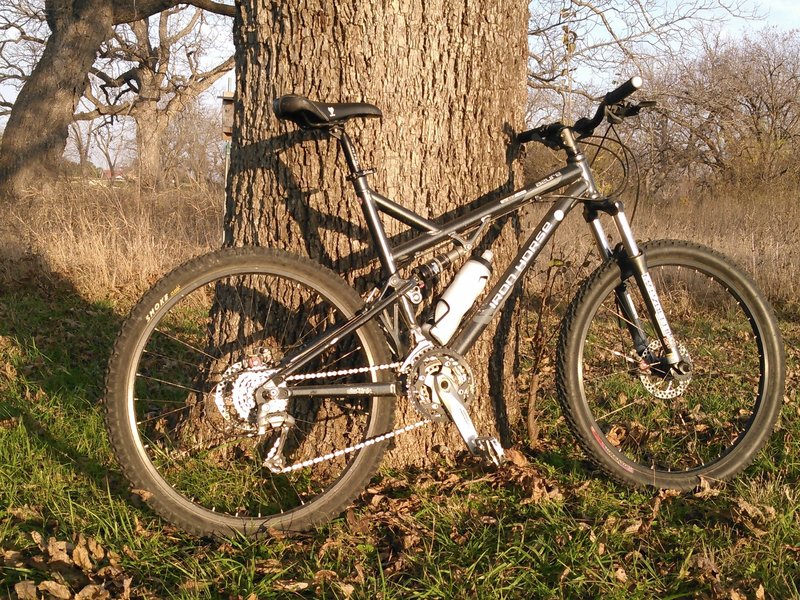 The 07 Iron Horse Azure against one of the many pecan trees.