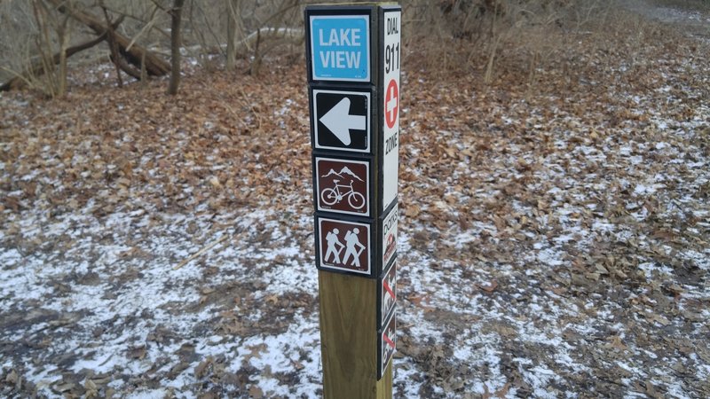 Entrance sign at north end of Lakeview Trail.