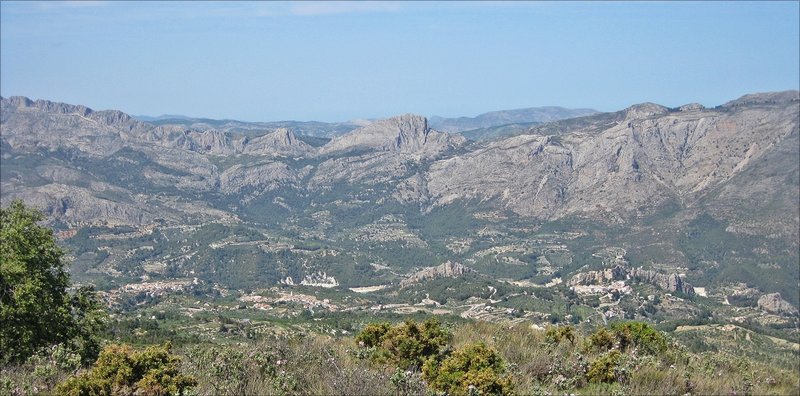 Guadalest's Valley, with Serrella and Xortà closing the horizon.