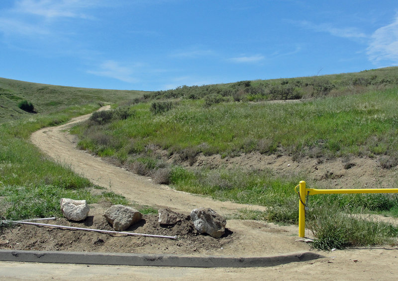 Bane Ridge turn off; hook a hard left here from Bane Cyn road, to begin your ascent up the doubletrack section.