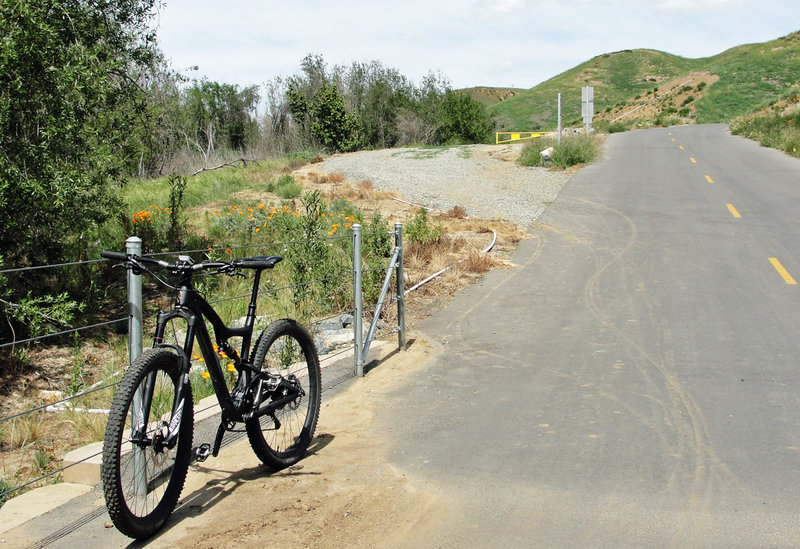 Veer left here onto the old Bane Cyn route.