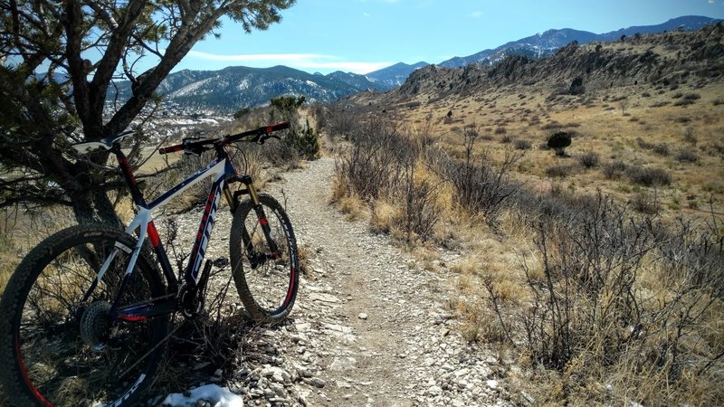 Hogback Ridge is a fun climb with loose white stone.