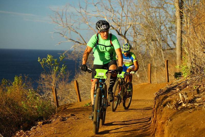 Heading up switchback on Punta Guachipelines.